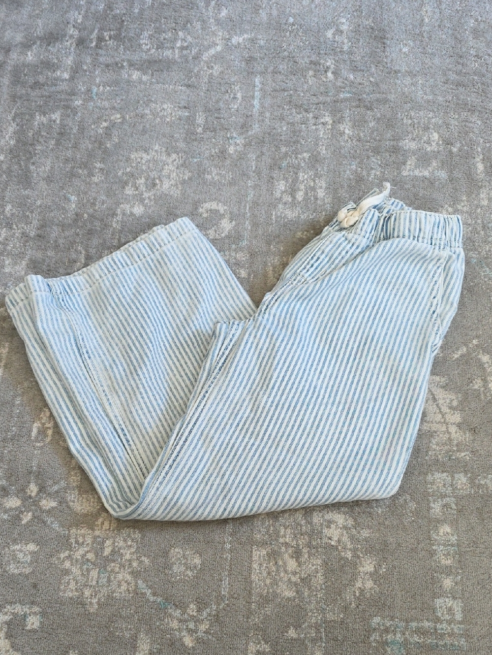 Cat & Jack Girls Light Blue and White Striped Jeans / Size Large (10-12)
